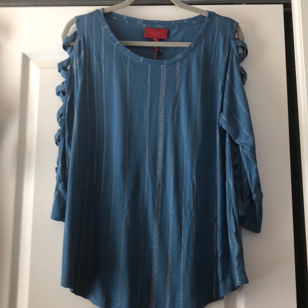 ✨👚 Jennifer Lopez Open Arm Blouse 👚✨